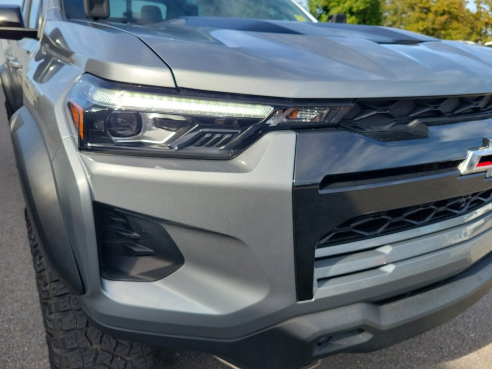 Used 2024 Chevrolet Colorado ZR2 w/ ZR2 Convenience Package III image 26