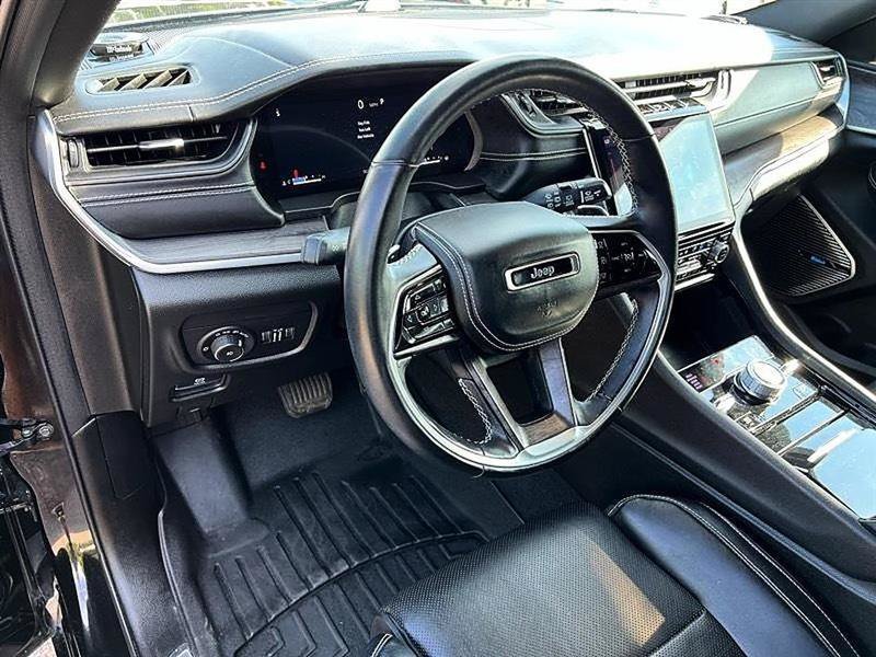 Used 2021 Jeep Grand Cherokee L Overland w/ Luxury Tech Group IV AWD/4WD image 14