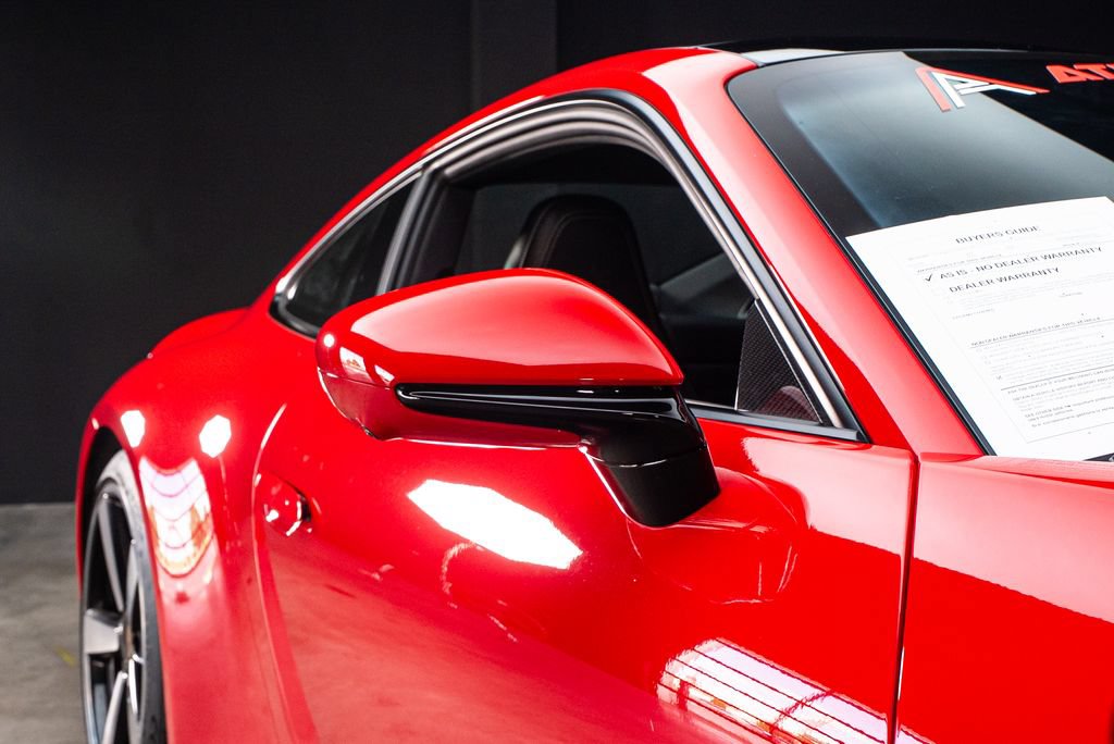 Used 2025 Porsche 911 Carrera RWD image 19