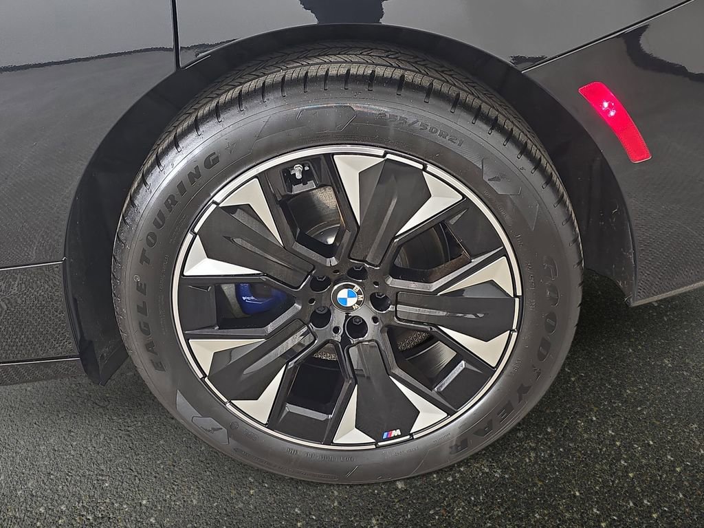 Used 2026 BMW iX xDrive45 w/ M Sport Package AWD/4WD image 38