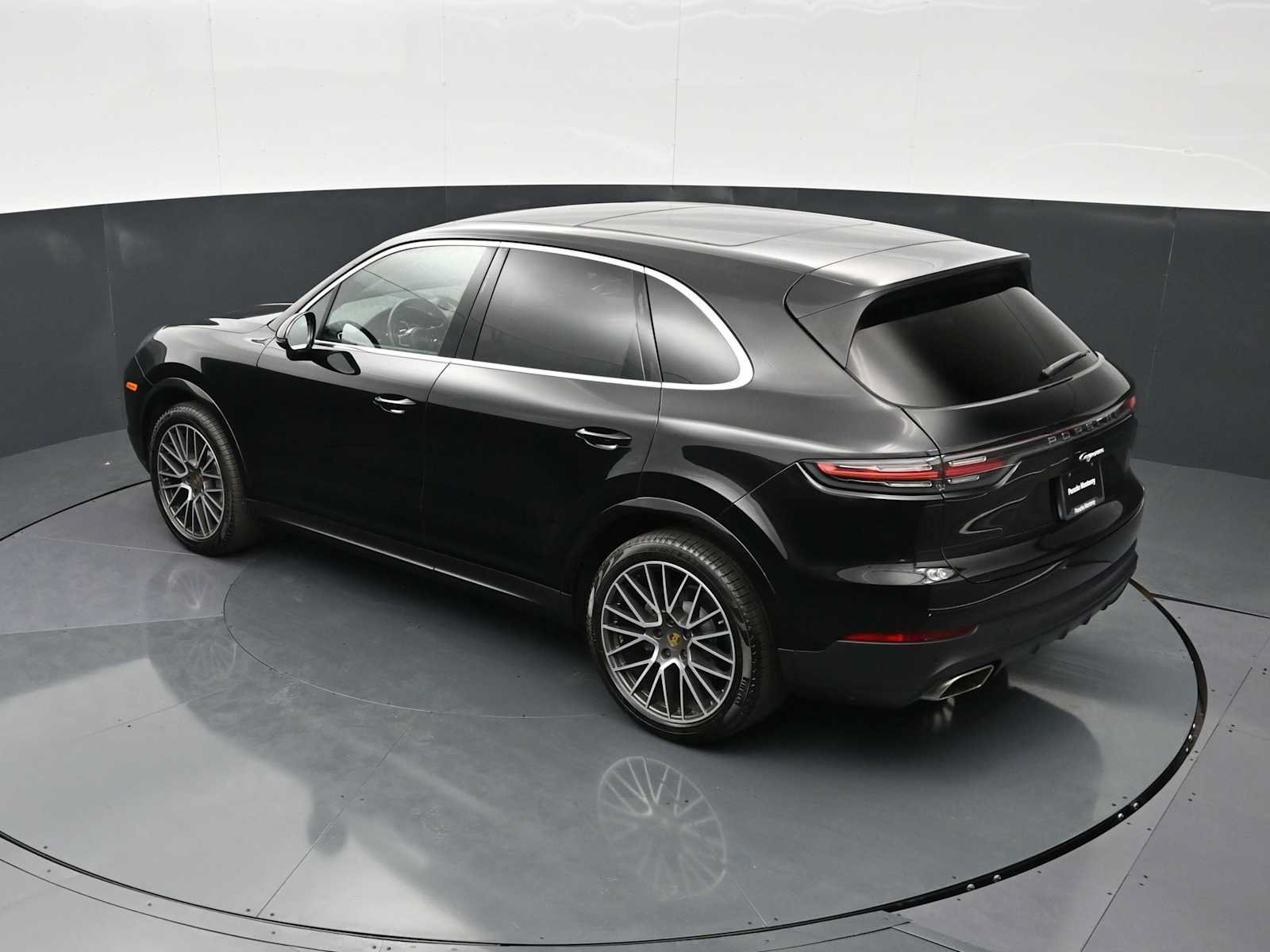 Certified 2021 Porsche Cayenne AWD/4WD image 28