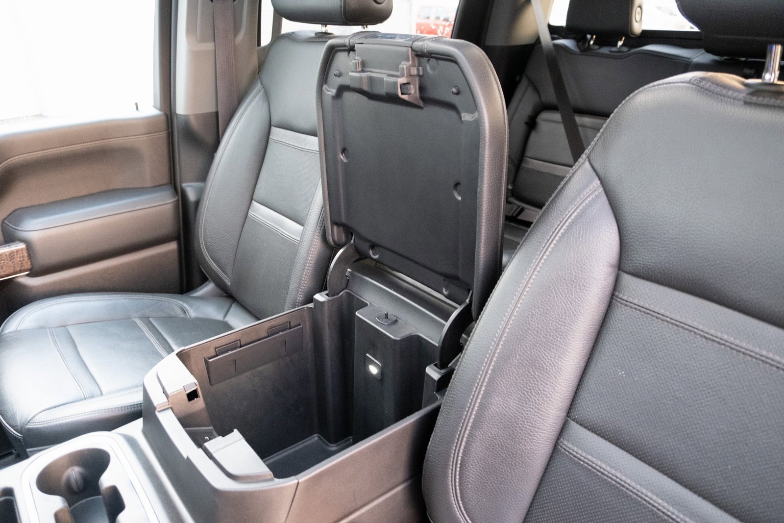 Used 2023 GMC Sierra 3500 Denali image 9