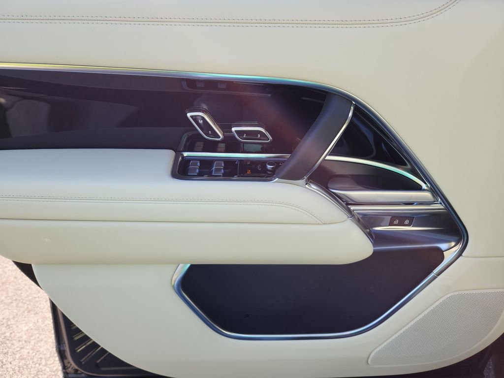 New 2026 Land Rover Range Rover SE AWD/4WD image 24