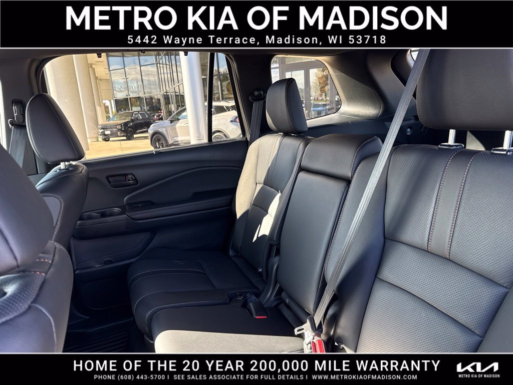 Used 2023 Honda Passport TrailSport image 36