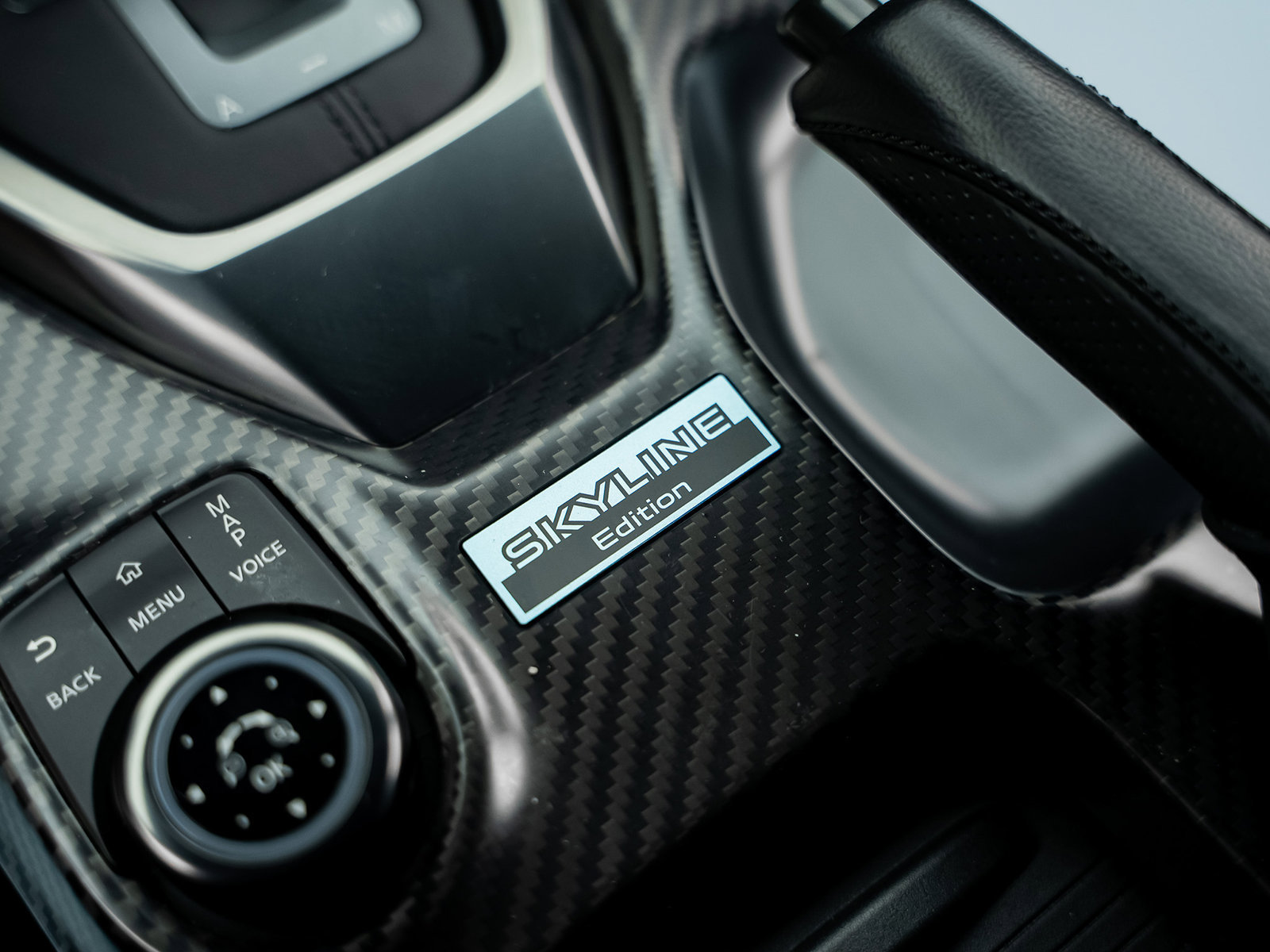 Used 2024 Nissan GT-R AWD/4WD image 53