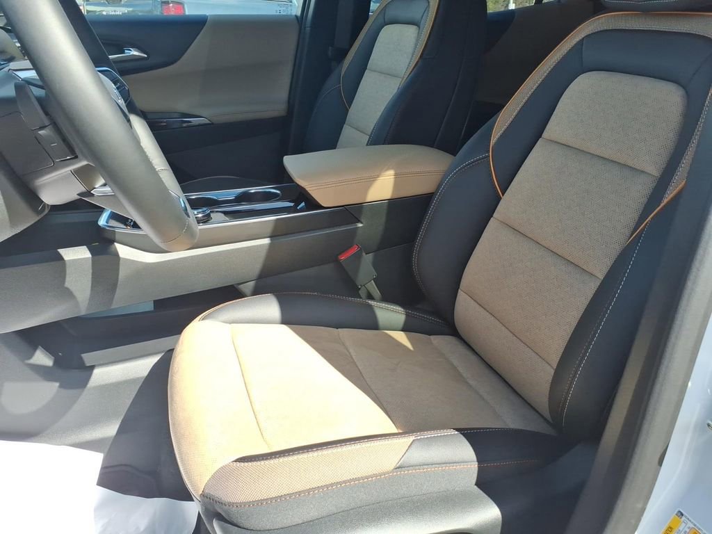 New 2026 Chevrolet Equinox ACTIV w/ Convenience Package III image 13