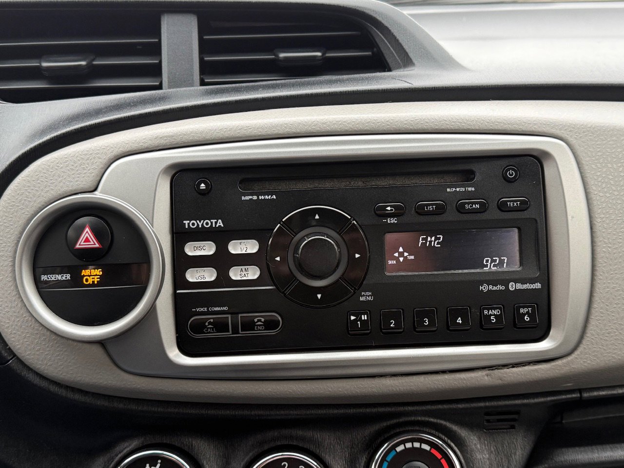 Used 2013 Toyota Yaris LE image 19