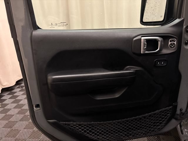 Used 2019 Jeep Wrangler Sport AWD/4WD image 10