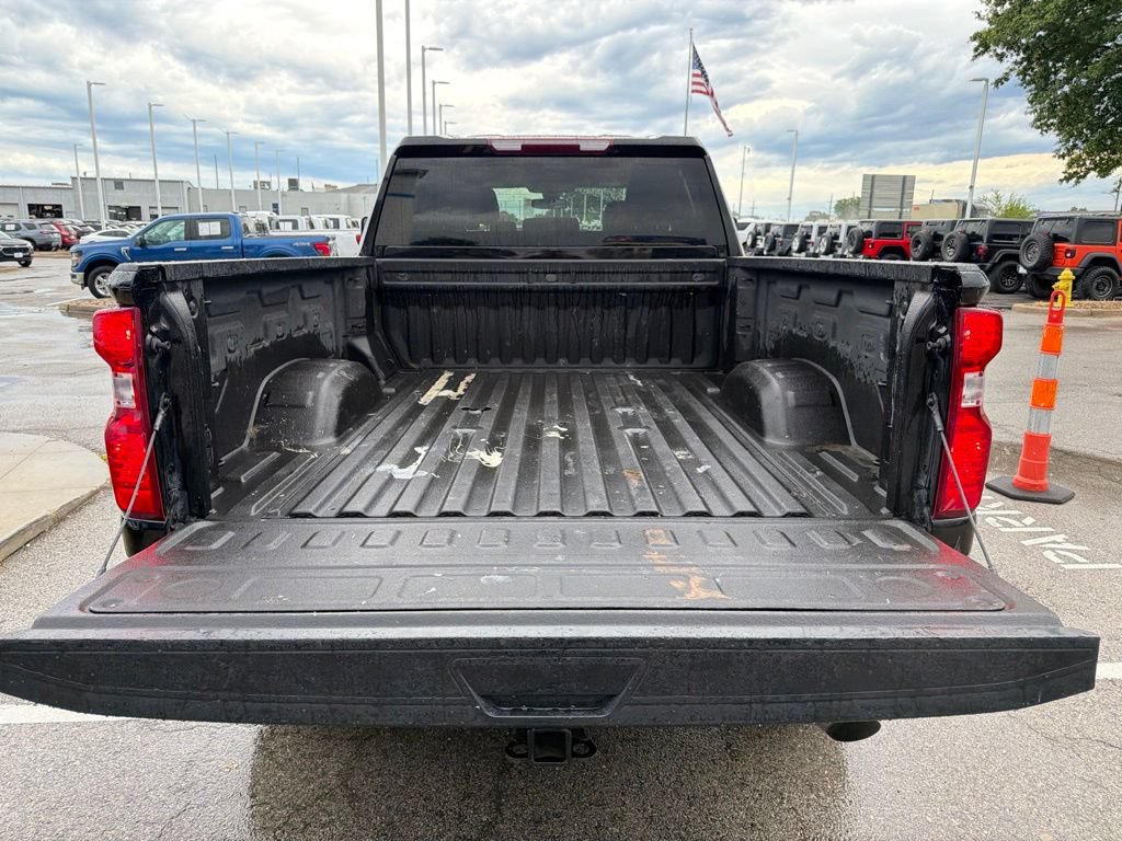 Used 2023 Chevrolet Silverado 2500 Custom w/ Custom Value Package AWD/4WD image 12