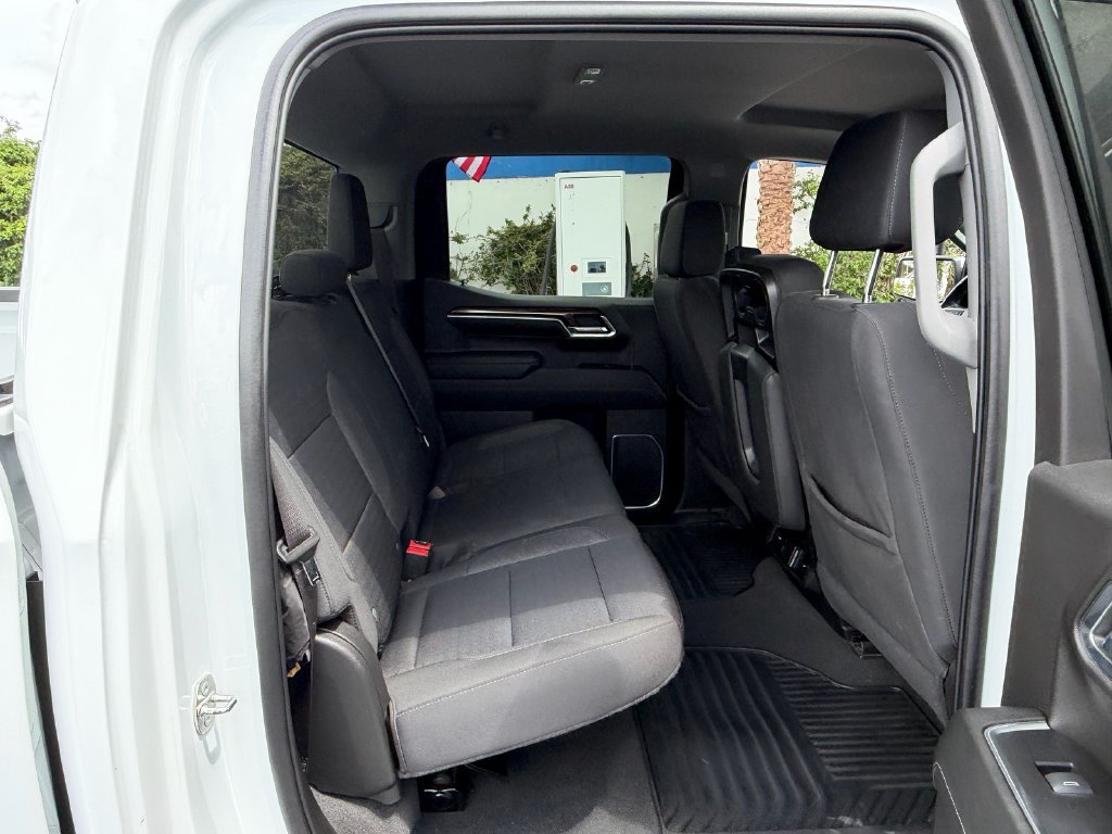 Certified 2023 Chevrolet Silverado 1500 LT AWD/4WD image 15