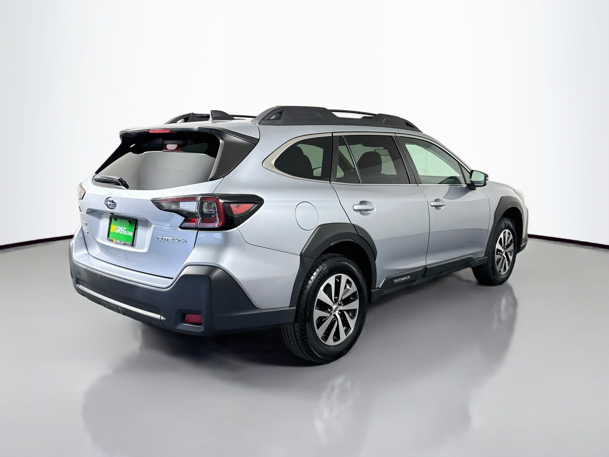 Used 2023 Subaru Outback Premium AWD/4WD image 10