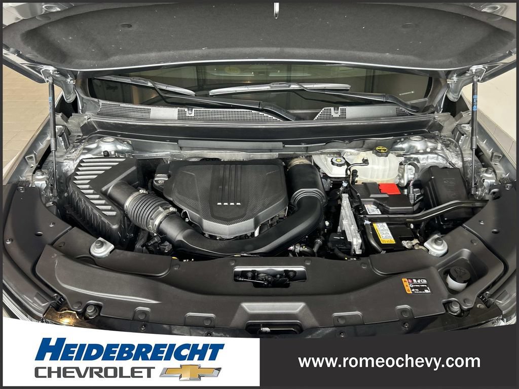 Used 2025 Chevrolet Traverse High Country w/ LPO, Floor Liner Package AWD/4WD image 9