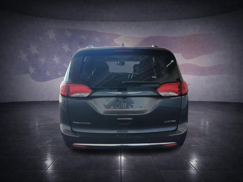 Used 2019 Chrysler Pacifica Limited w/ Advanced Safetytec Group FWD image 4