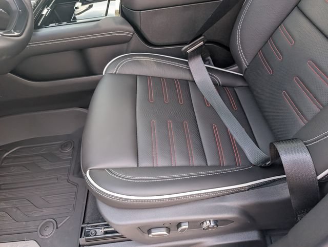 New 2026 GMC Yukon AT4 Ultimate AWD/4WD image 21