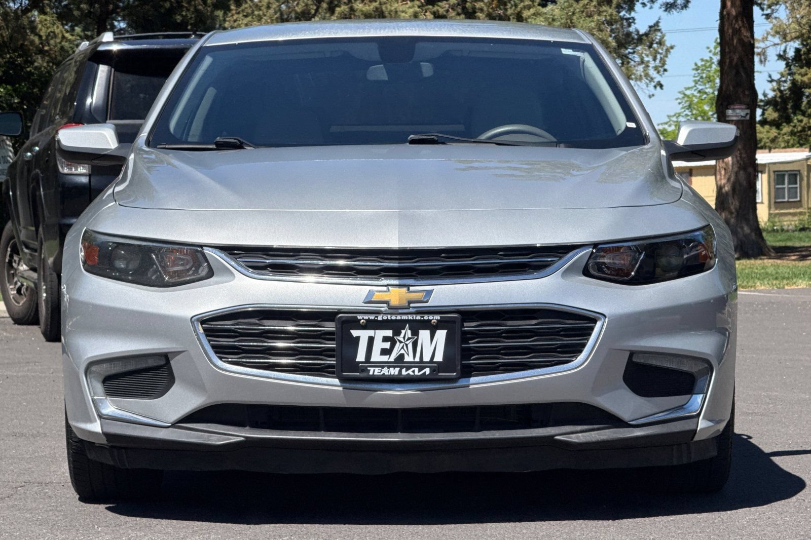 Used 2017 Chevrolet Malibu LT FWD image 9