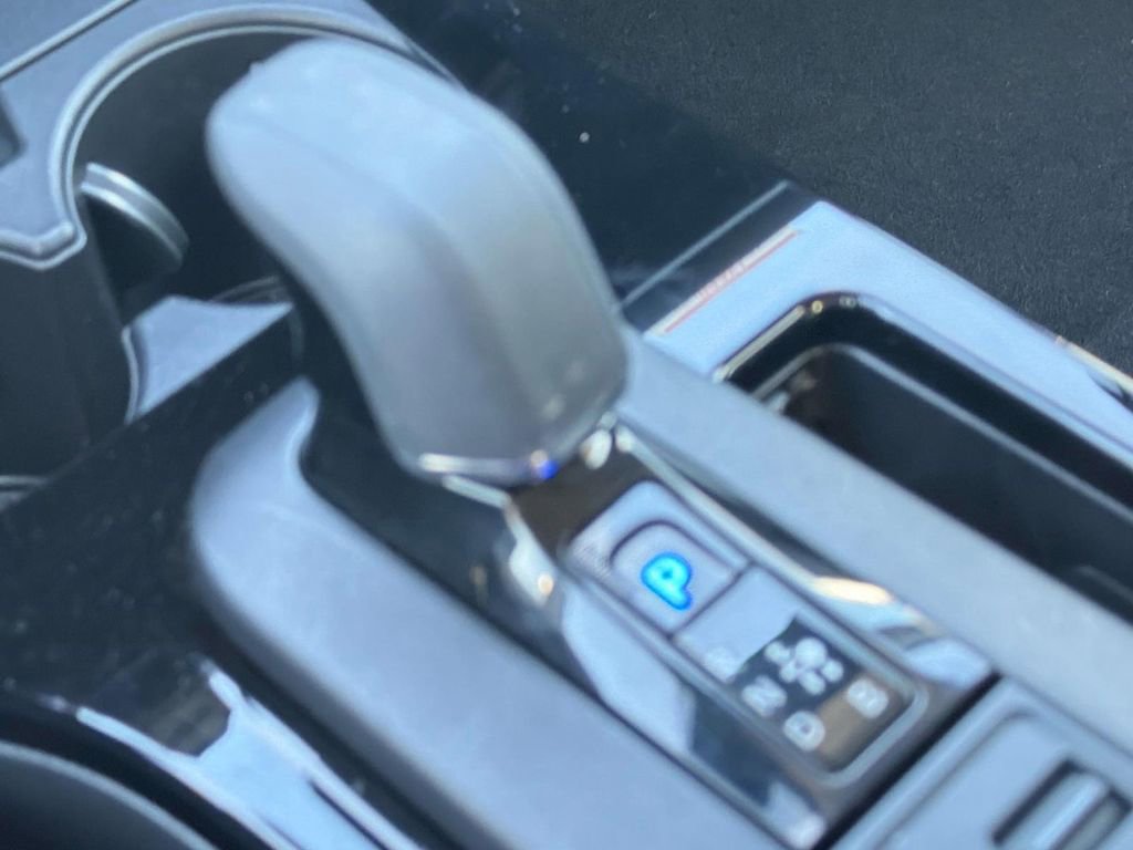 Used 2025 Toyota Prius XLE image 19