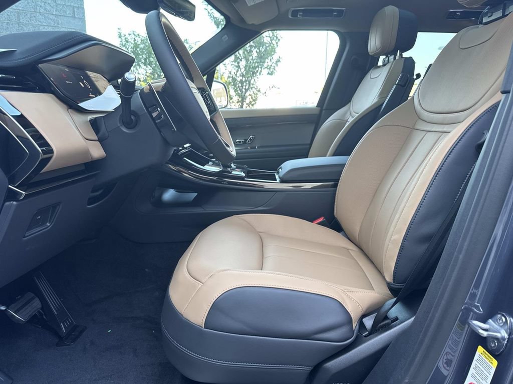 New 2026 Land Rover Range Rover Sport Dynamic SE AWD/4WD image 21