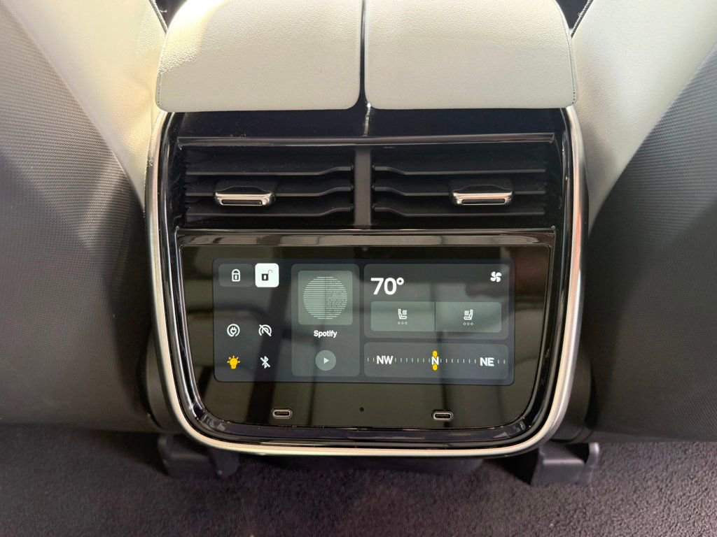 Used 2023 Rivian R1S Adventure image 36