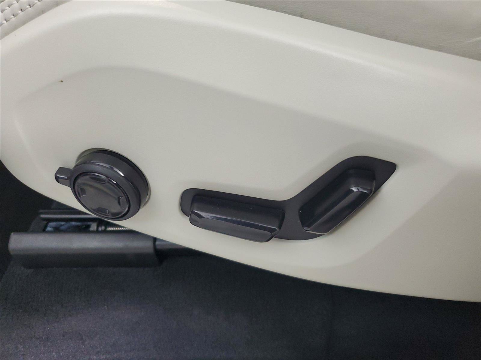 Certified 2026 Volvo XC90 B6 Ultra AWD/4WD image 21