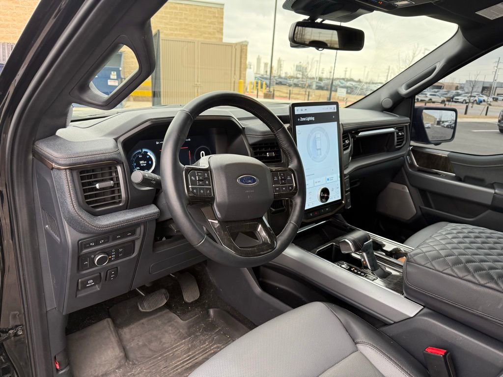 Used 2022 Ford F150 Lightning Lariat image 7