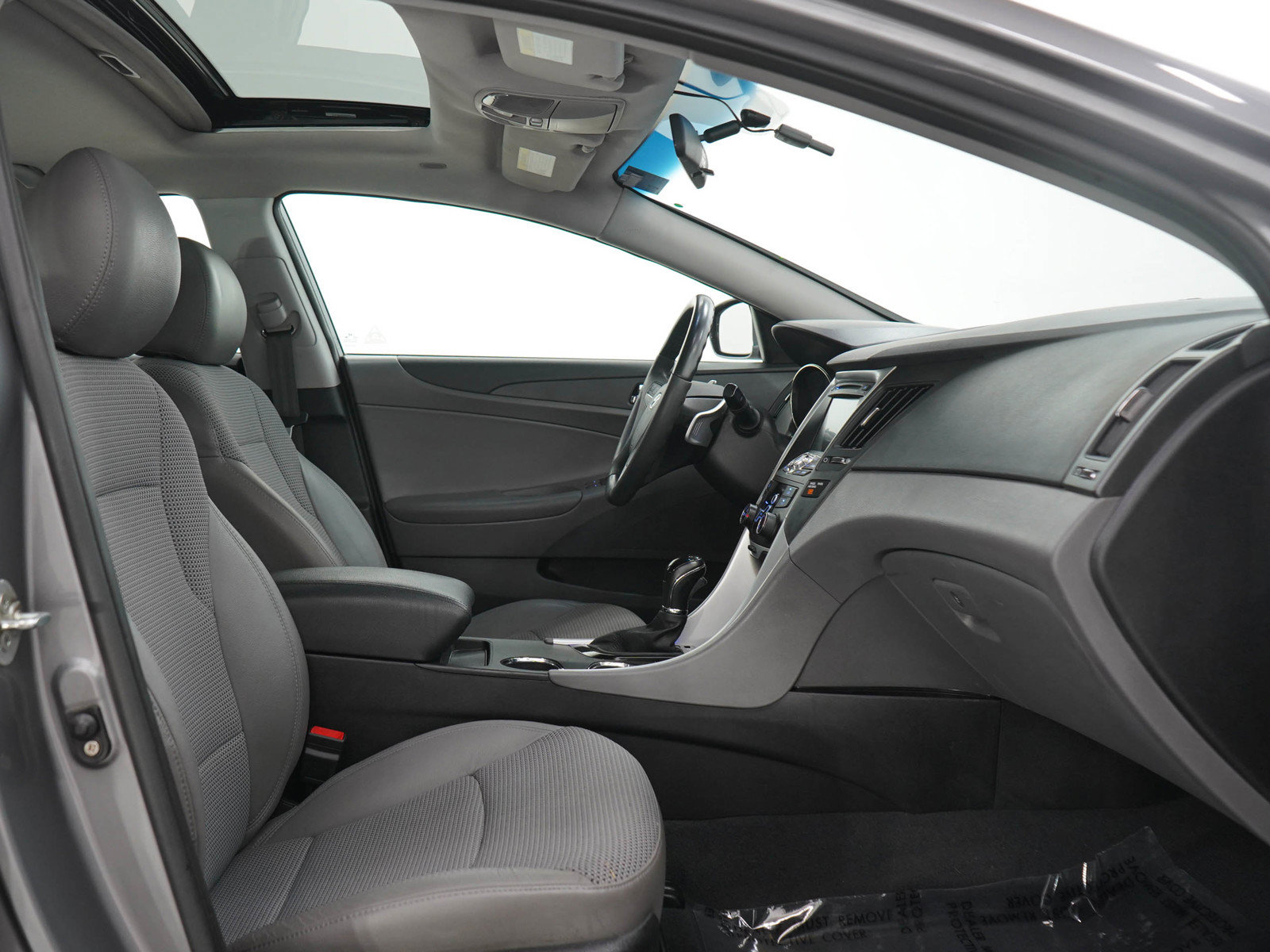 Used 2011 Hyundai Sonata SE w/ Navigation & Sunroof Pkg 4 FWD image 11