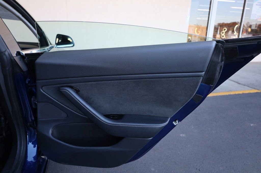 Used 2018 Tesla Model 3 Mid Range image 22