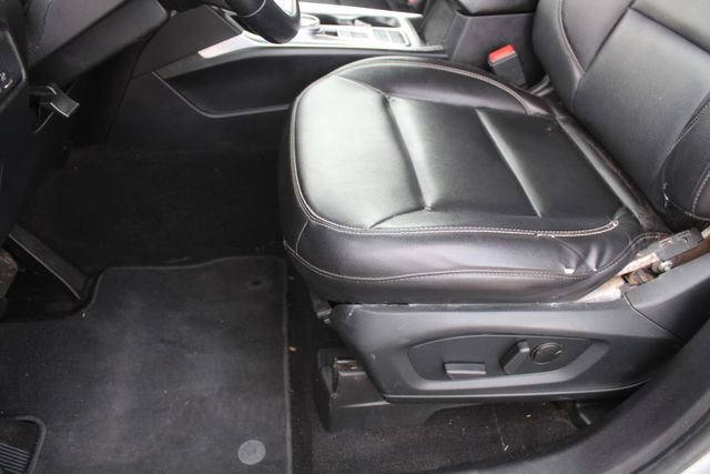 Used 2020 Ford Explorer XLT w/ Equipment Group 202A RWD image 36