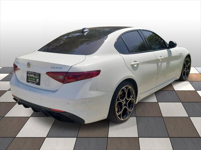 Used 2023 Alfa Romeo Giulia Veloce RWD image 4