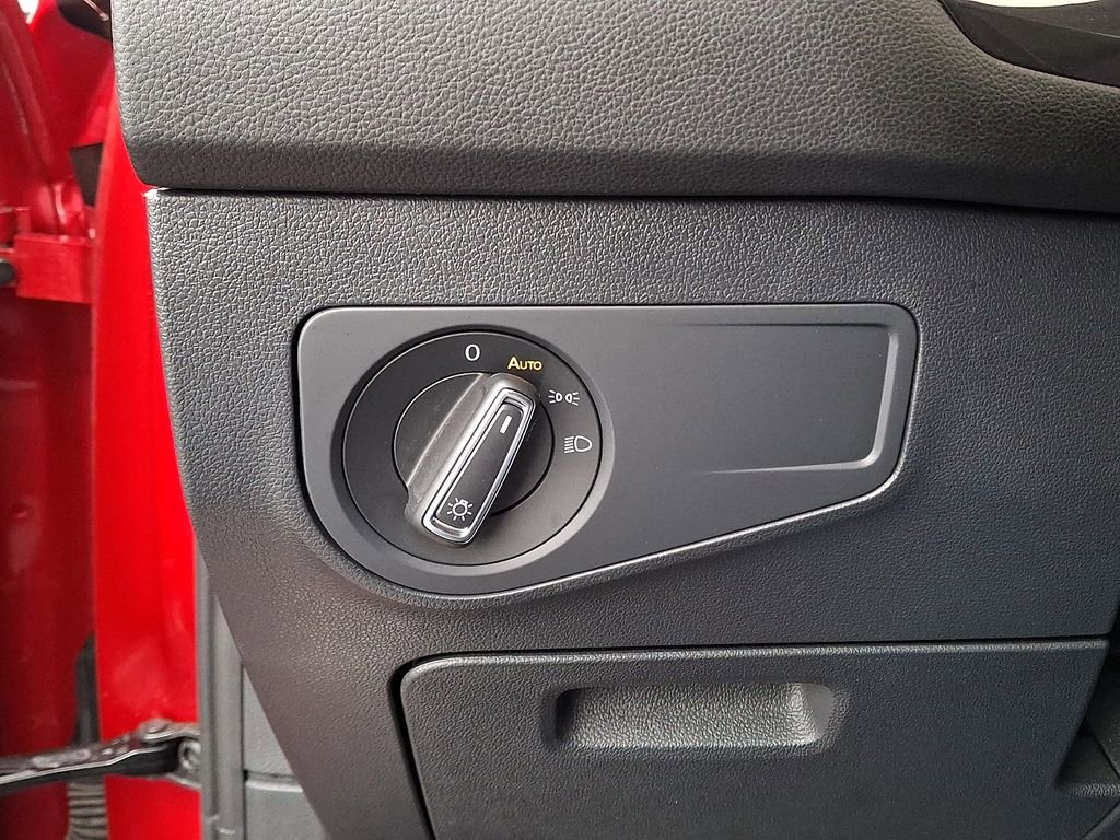 Used 2024 Volkswagen Tiguan SE R-Line AWD/4WD image 28