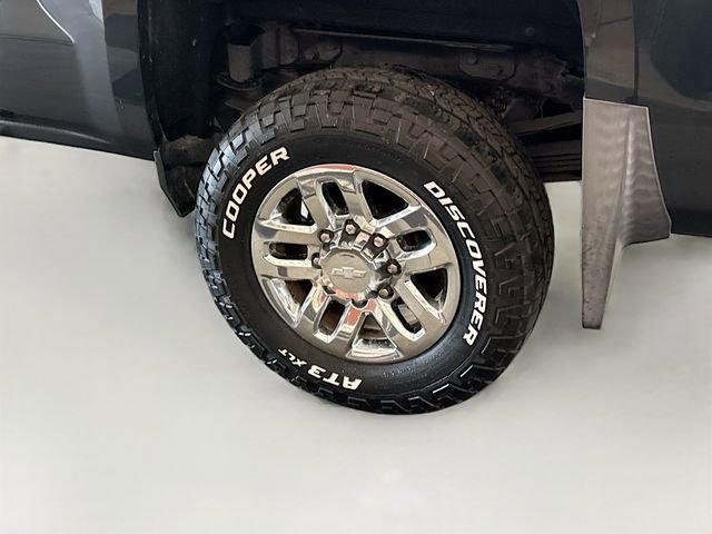 Used 2018 Chevrolet Silverado 3500 High Country w/ Duramax Plus Package image 32