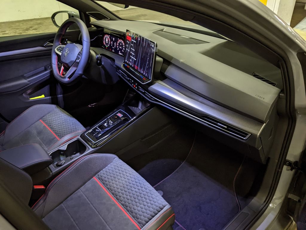 New 2026 Volkswagen GTI SE FWD image 21