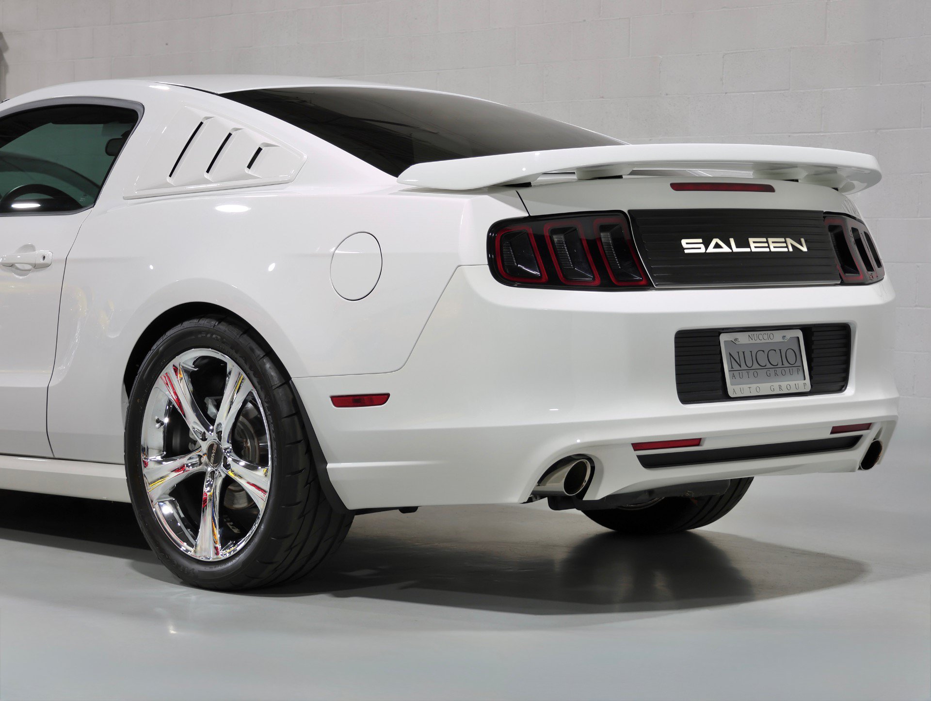 Used 2013 Ford Mustang GT RWD image 37