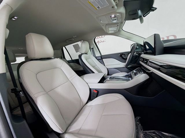 New 2026 Lincoln Aviator 2WD image 32
