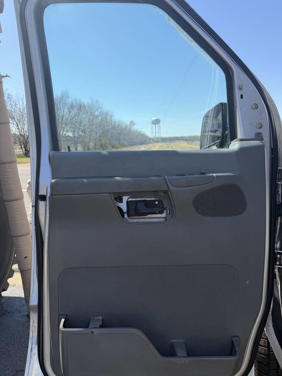 Used 2003 Ford E-250 and Econoline 250 Extended RWD image 10
