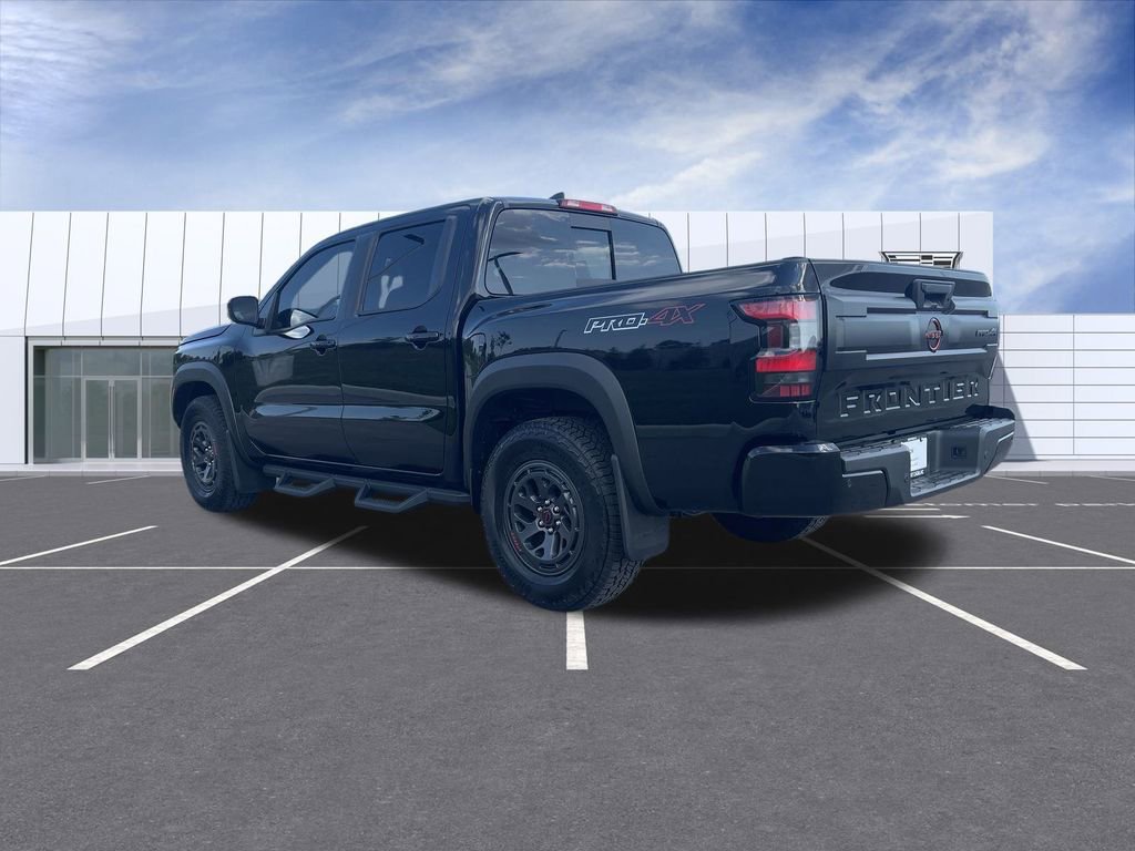 Used 2025 Nissan Frontier PRO-4X image 6
