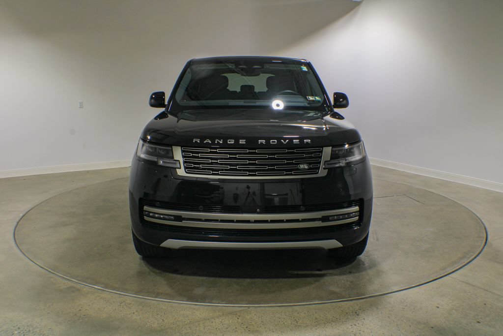 Used 2024 Land Rover Range Rover SE AWD/4WD image 2