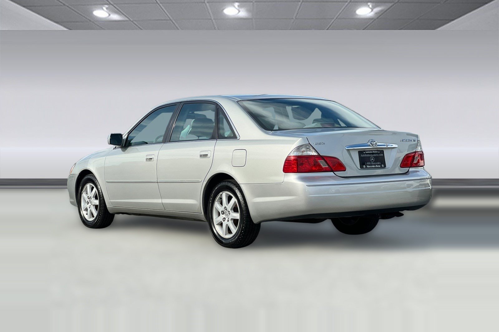 Used 2003 Toyota Avalon XL FWD image 3