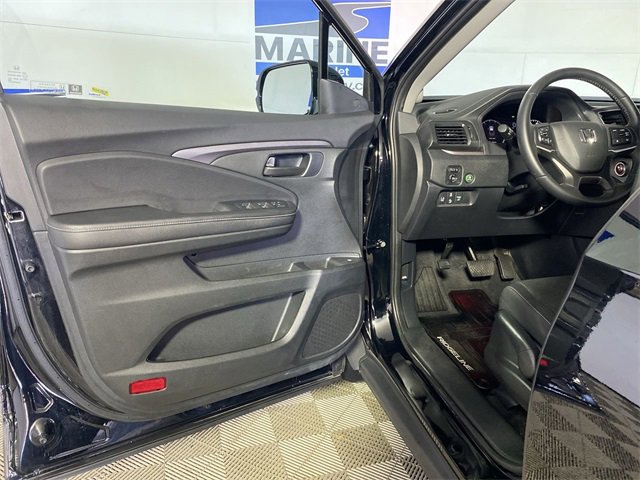 Used 2025 Honda Ridgeline Sport image 27