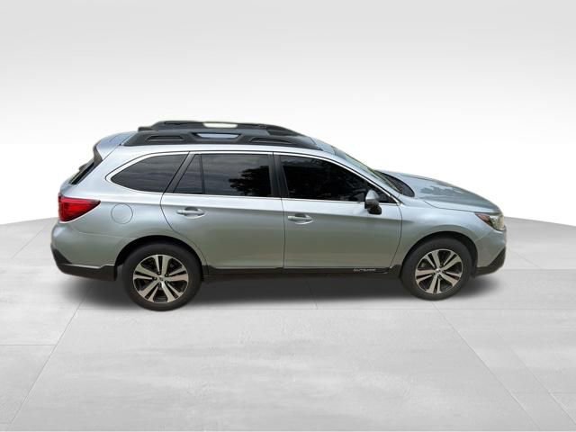 Used 2019 Subaru Outback 2.5i Limited AWD/4WD image 2