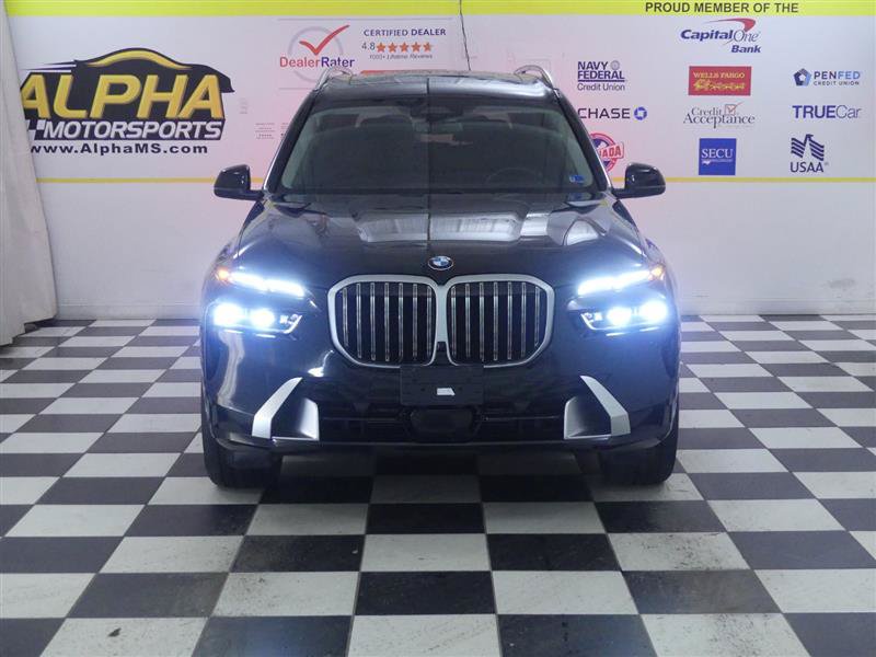 Used 2024 BMW X7 xDrive40i w/ Climate Comfort Package AWD/4WD image 2