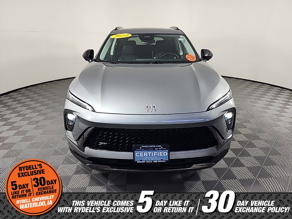 Certified 2024 Buick Envision Sport Touring image 3