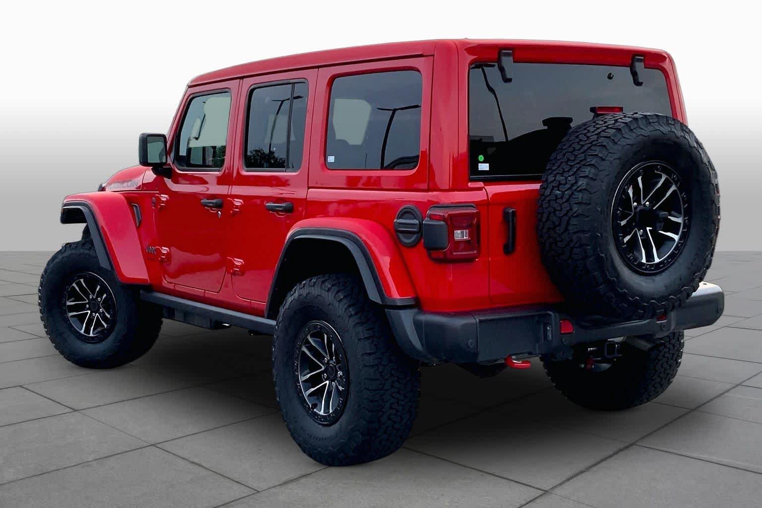 Used 2026 Jeep Wrangler Unlimited Rubicon AWD/4WD image 11