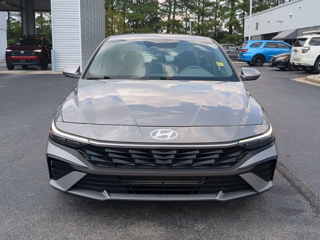 Used 2024 Hyundai Elantra SEL FWD image 8