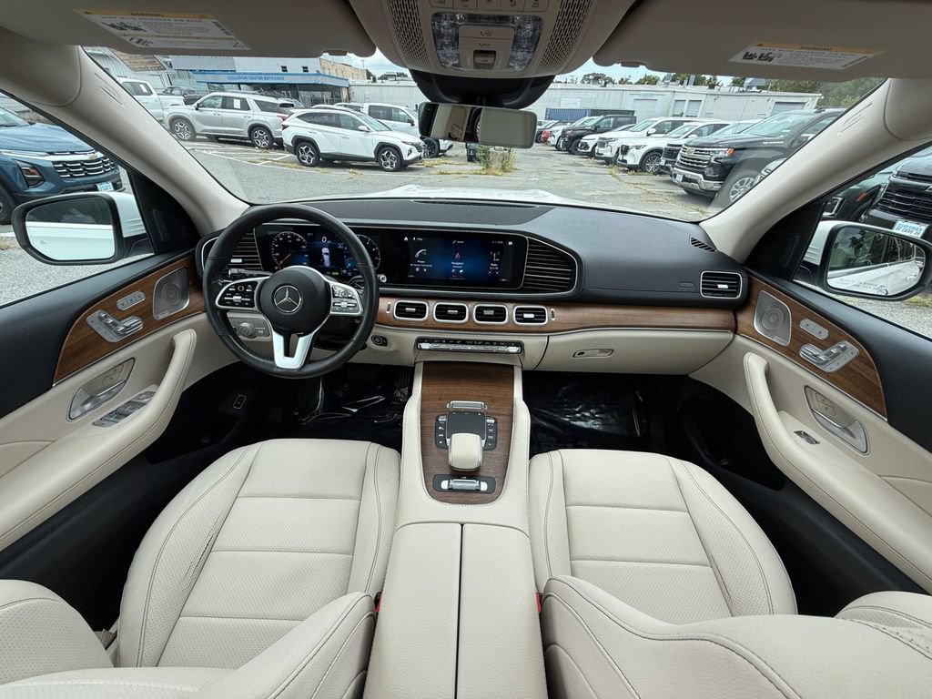 Used 2022 Mercedes-Benz GLS 450 4MATIC image 23