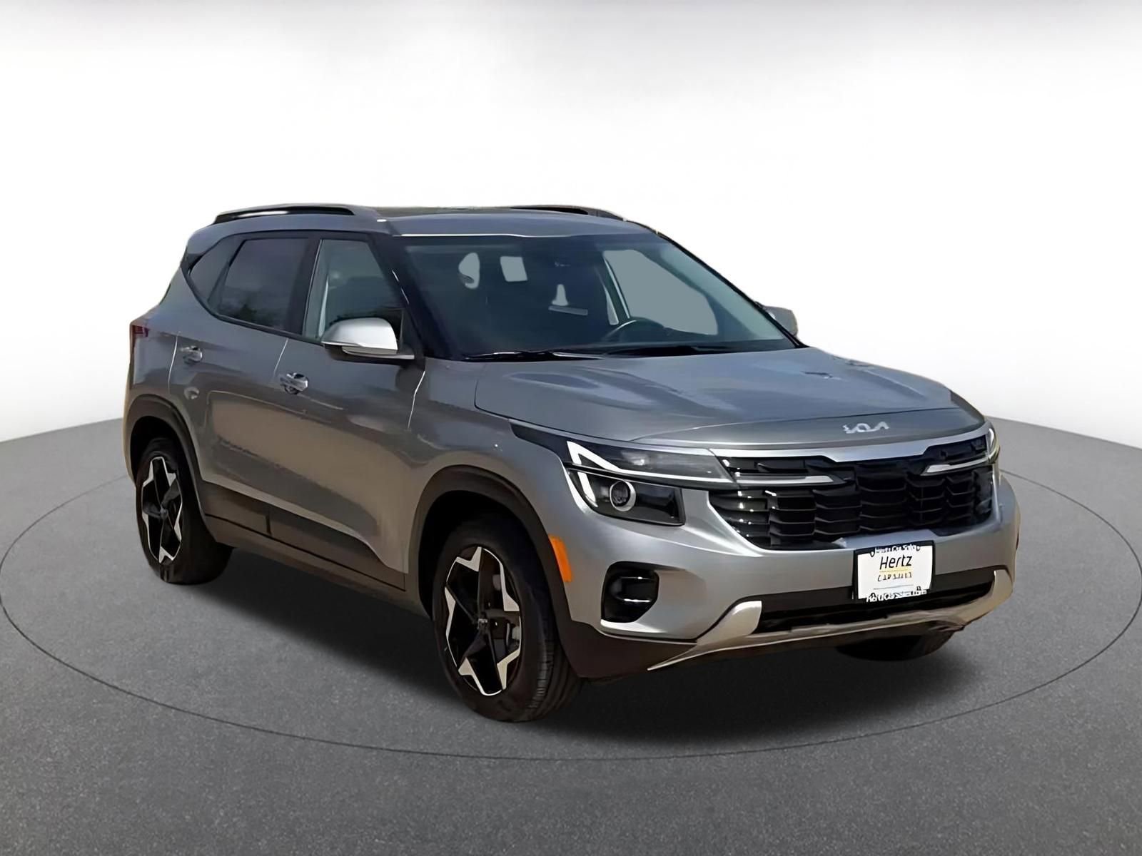 Used 2025 Kia Seltos S image 3