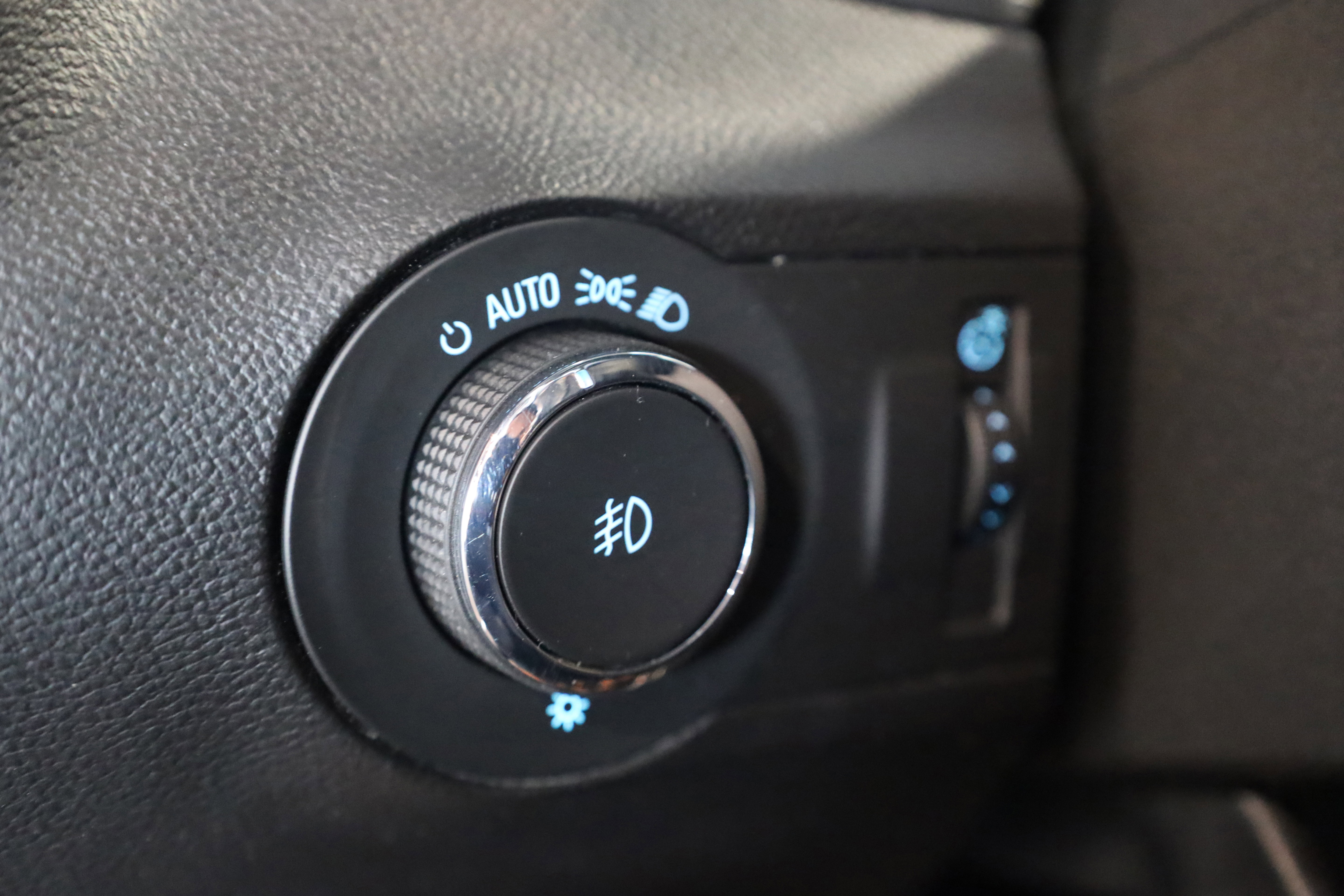 Used 2015 Chevrolet Camaro SS w/ RS Package image 15