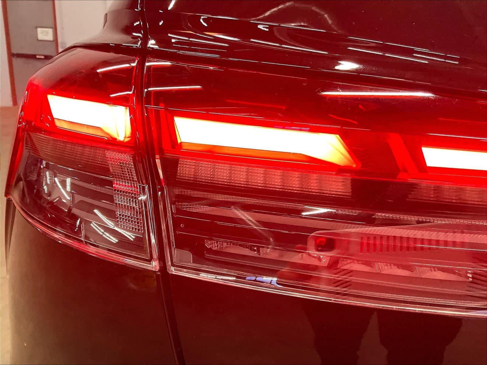 Used 2023 Audi Q4 e-tron Premium Plus w/ Premium Plus image 28