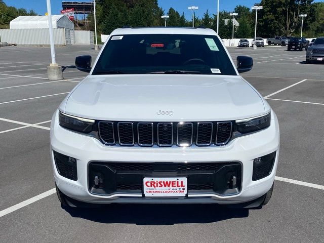 New 2025 Jeep Grand Cherokee Overland w/ Adv Protech Group III AWD/4WD image 10