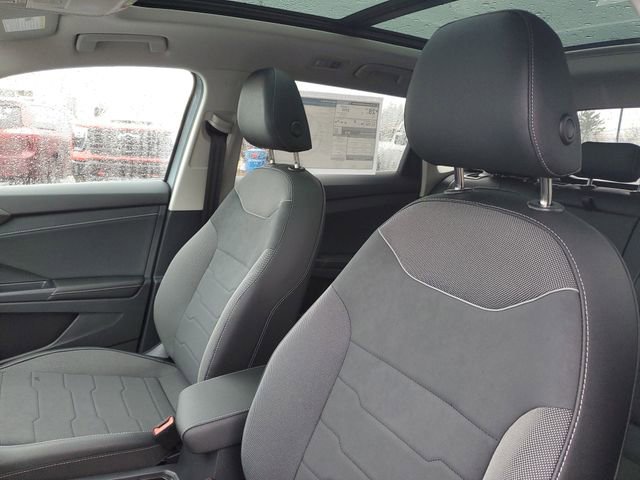 New 2026 Volkswagen Taos SE image 11