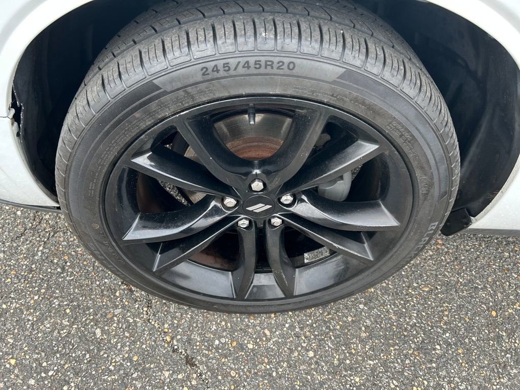 Used 2018 Dodge Challenger SXT w/ Blacktop Package RWD image 10